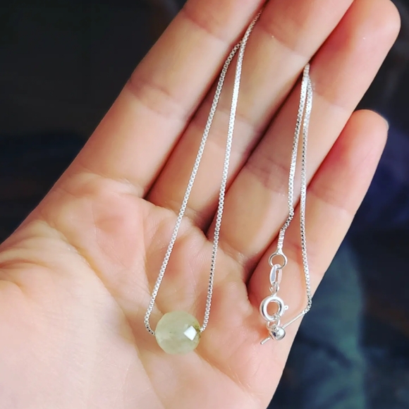 Faceted prehnite Stainless steel pendant - Picture 3 of 4